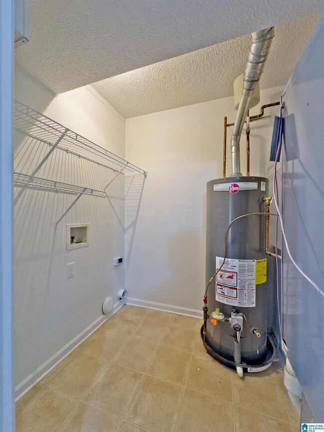 Building Photo - 4776 Cheshire Cir