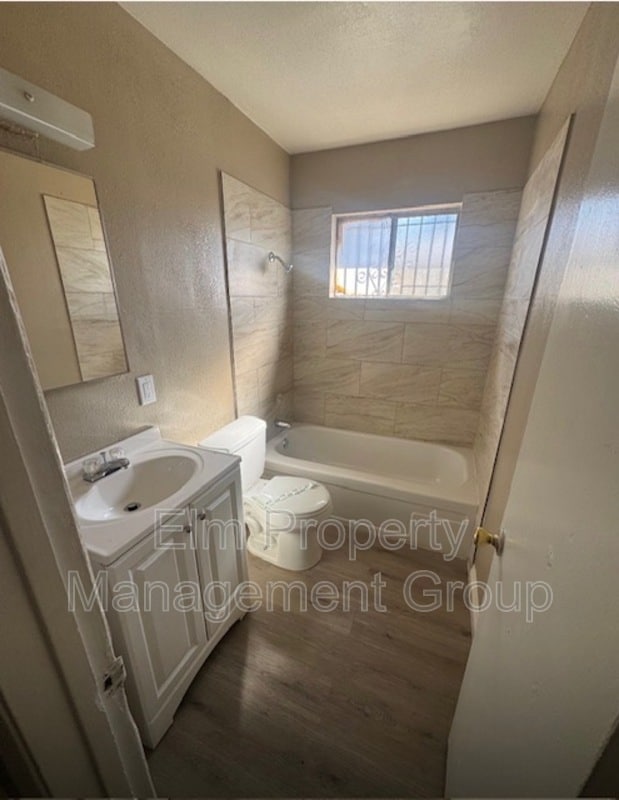 Building Photo - 2505 Cedar Ave