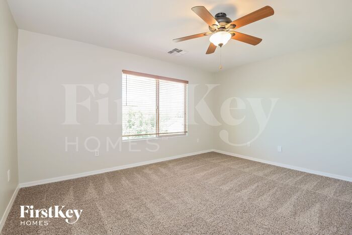 Building Photo - 10427 E Valley Quail Dr