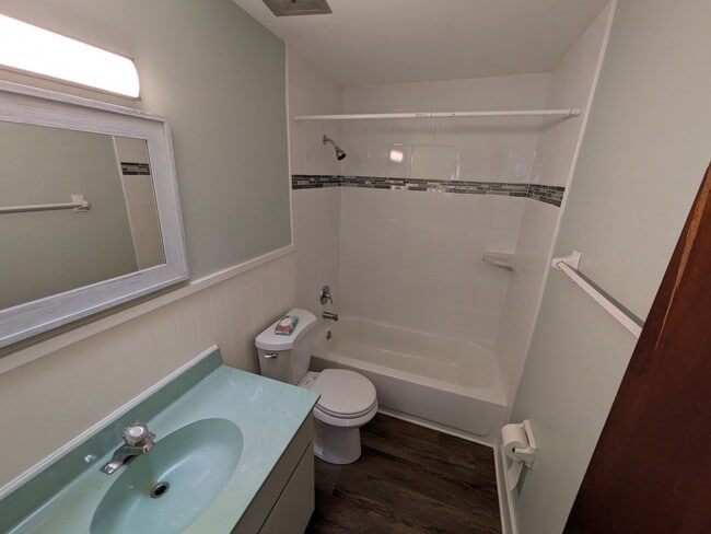 Building Photo - Imperial Estates Rental