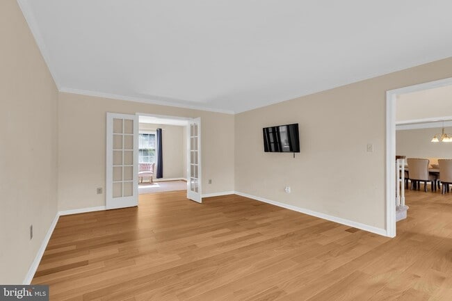 Building Photo - 7707 Lake Glen Dr