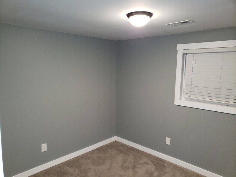 Building Photo - 1703 Wright Blvd