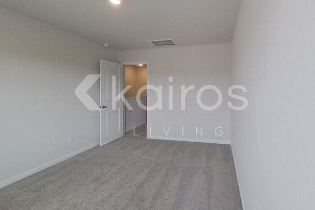 Building Photo - 2241 Banyon Cir