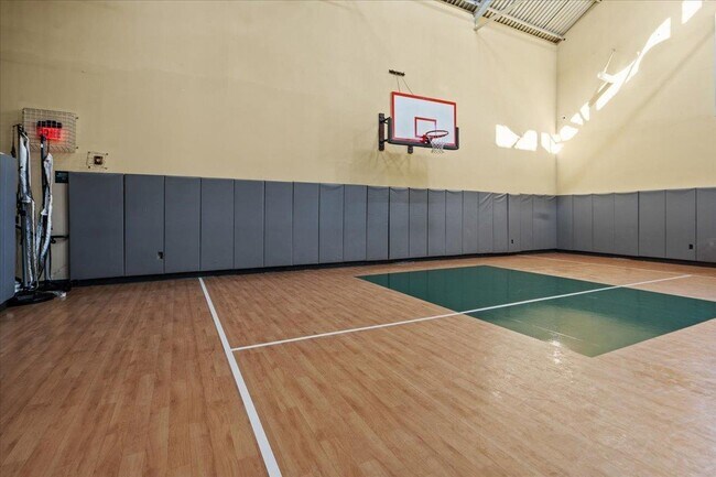 Building Photo - 187 Wayne St