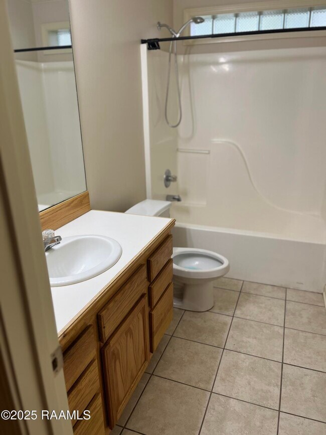 Building Photo - 405 Langley Dr