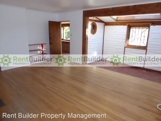 Building Photo - 3 br, 1 bath House - 2917 Santa Clara Ave. SE