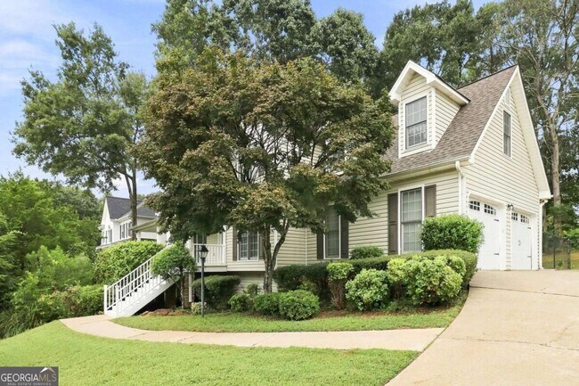 Building Photo - 318 Magnolia Dr