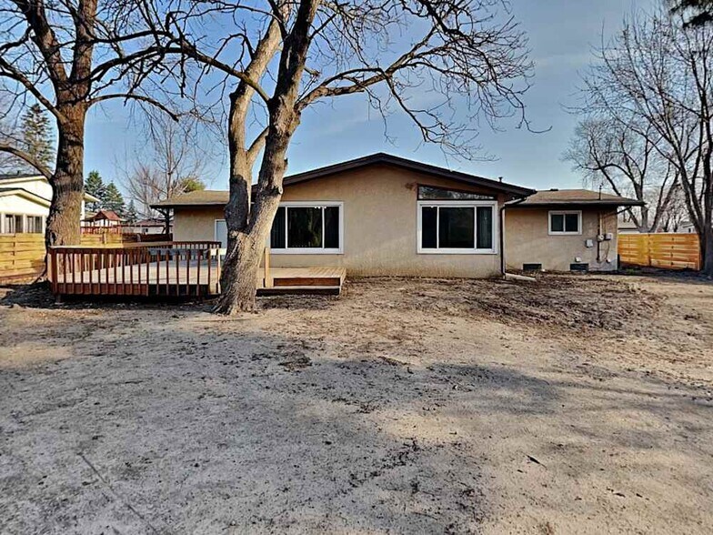 Building Photo - 6116 81st Ave N