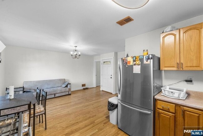 Building Photo - 360 Gorge Rd