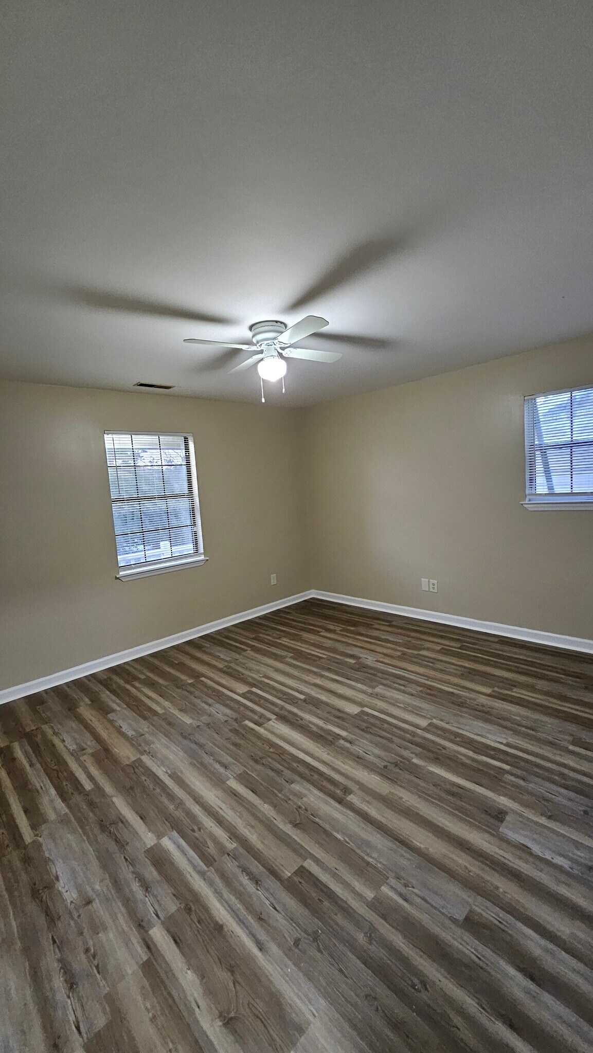 Building Photo - 5105 Bradley St NW