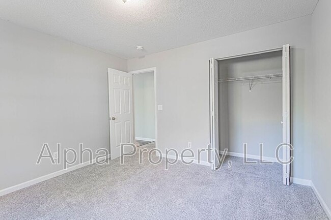 Building Photo - 3 Glassglenn Dr