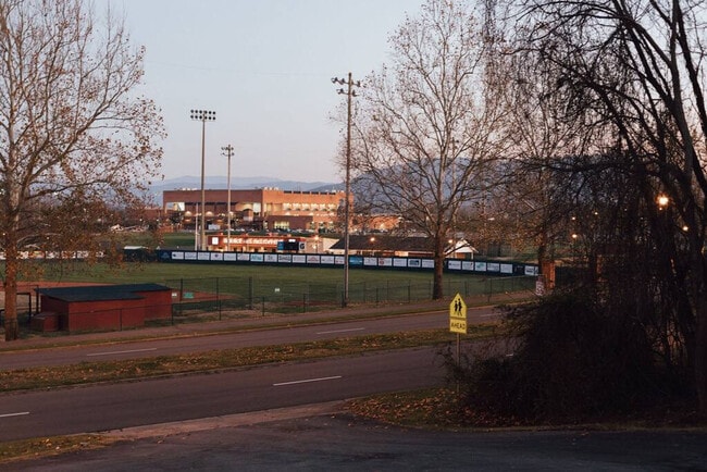 Building Photo - 722 Liberty Bell Blvd