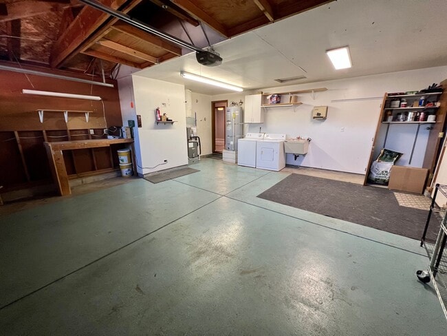 Building Photo - 1713 Tara Cir