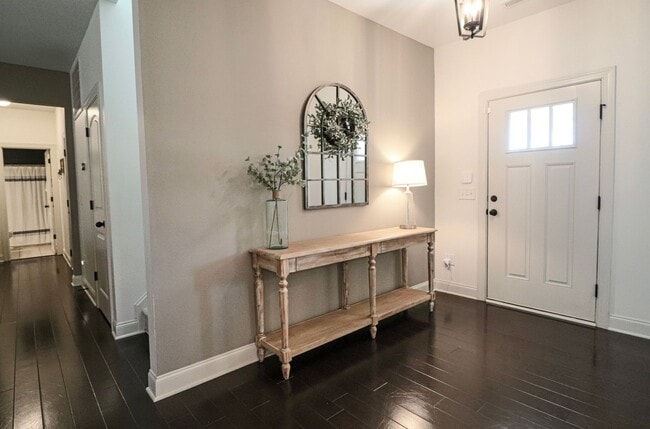 Building Photo - Spacious 4 Bedroom, Pet Friendly with Fenced In Backyard, Mimosa Bay Community Amenities