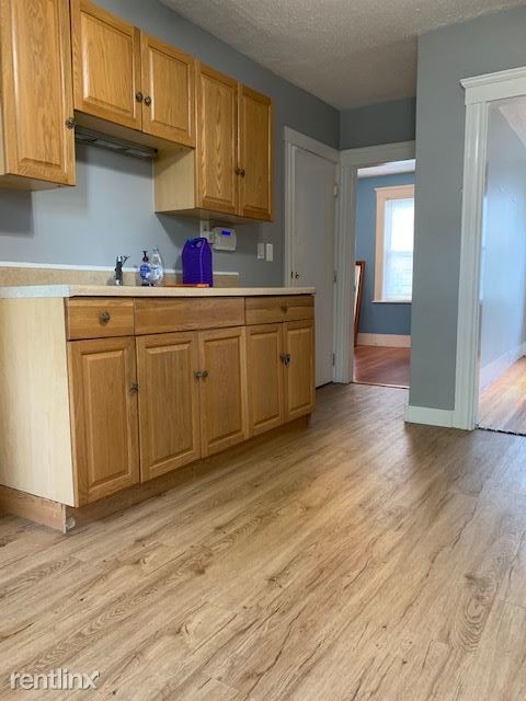 Building Photo - 1 br, 1 bath Apartment - 72 Lowell St