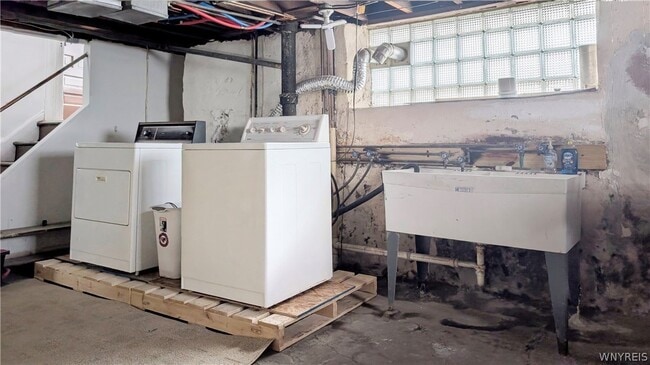 Building Photo - 88 Commonwealth Ave