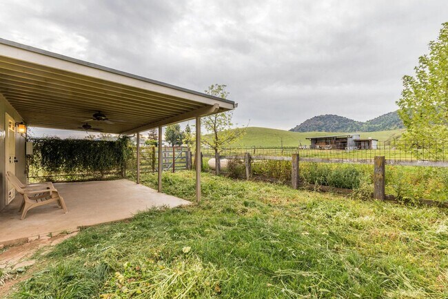 Building Photo - Peaceful Country Casita in the Foothills – 1 Bed / 1 Bath