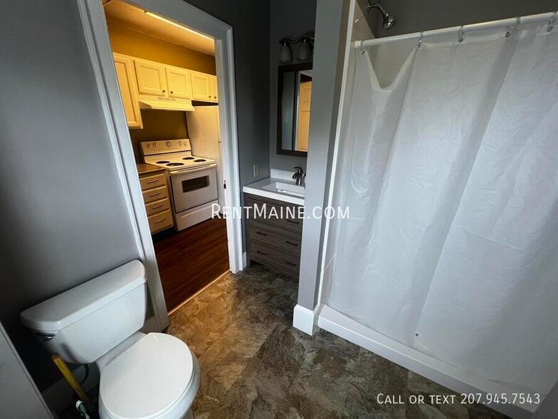 Building Photo - 62 High St