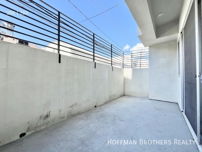 Building Photo - 1065 S Wooster St