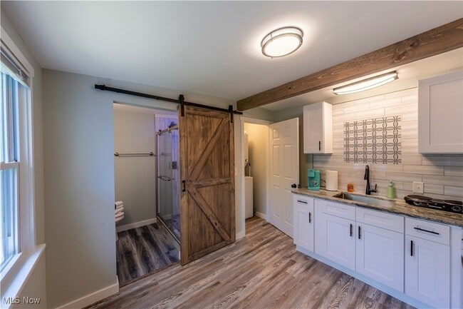 Building Photo - 99 Smith St