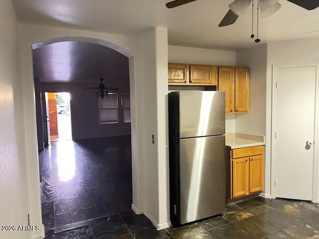 Building Photo - 3423 S Desert View Dr