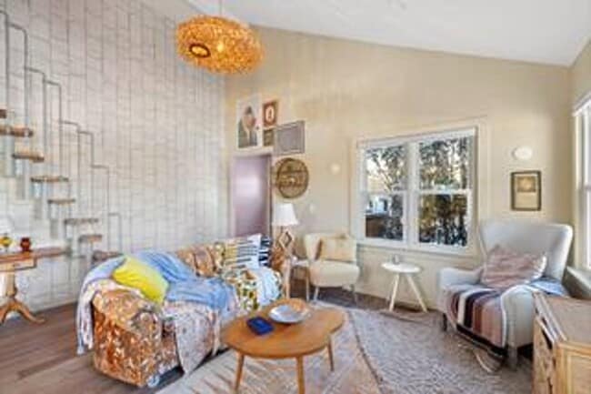 Building Photo - Midtown 4BDR Home - Mid Century Paradise!