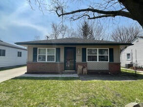 Building Photo - 3 BED 1 BATH SINGLE FAMILY, RANCH STYLE HO...