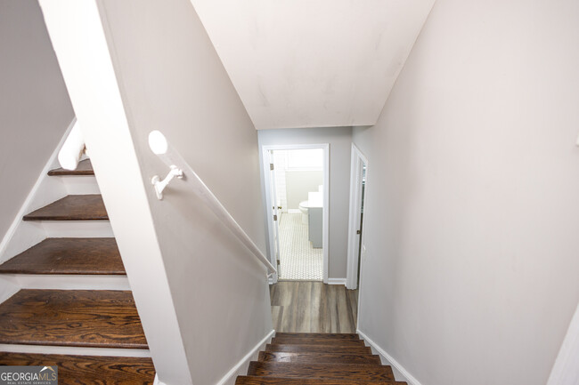 Building Photo - 2689 Collier Dr NW