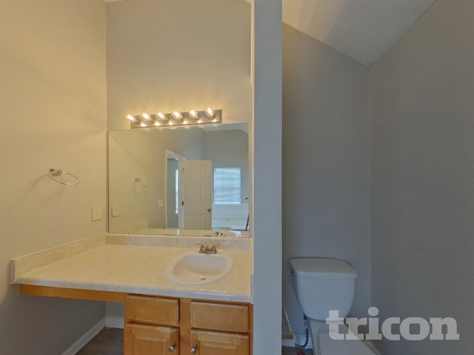 Building Photo - 464 Berkshire Pl