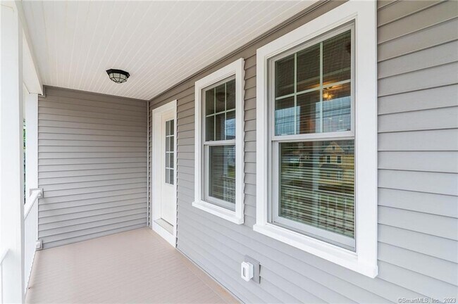 Building Photo - 192 Montauk Ave