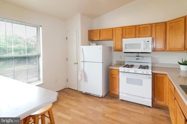 Building Photo - 7505 Calderon Ct