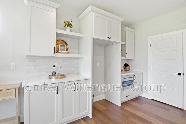 Building Photo - 837 Bushwood Way