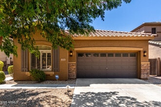 Building Photo - 2731 W Cottonwood Ln