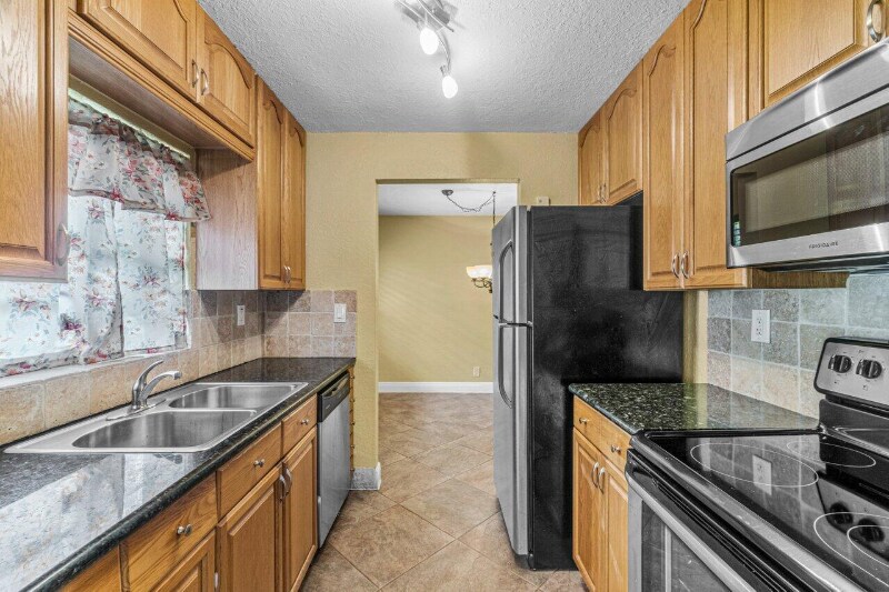 Building Photo - 1292 NW 87th Ave