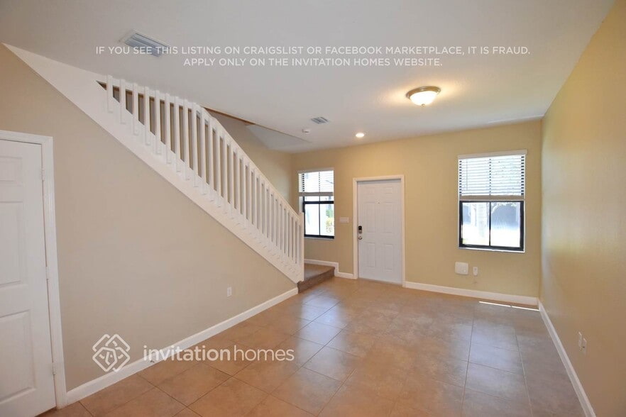 Building Photo - 1643 SW 28th St