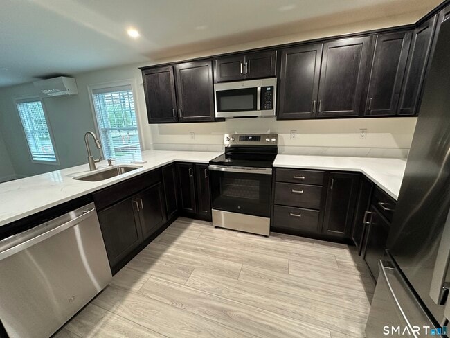 Building Photo - 309 Flanders Rd