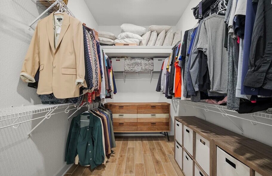 Building Photo - 11325 Hillsong Ct