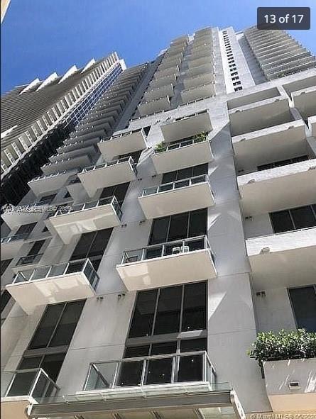 Building Photo - 1050 Brickell Ave
