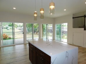 Building Photo - Kailua home on Kawainui canal, paddlers paradise, pet friendly