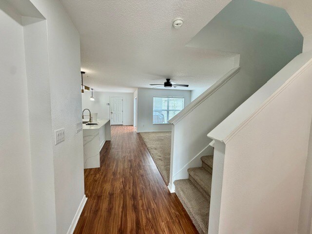 Building Photo - 12621 Tanja King Blvd