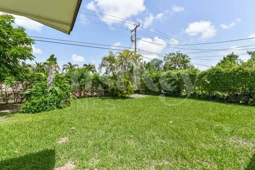 Building Photo - 16941 SW 119th Ct