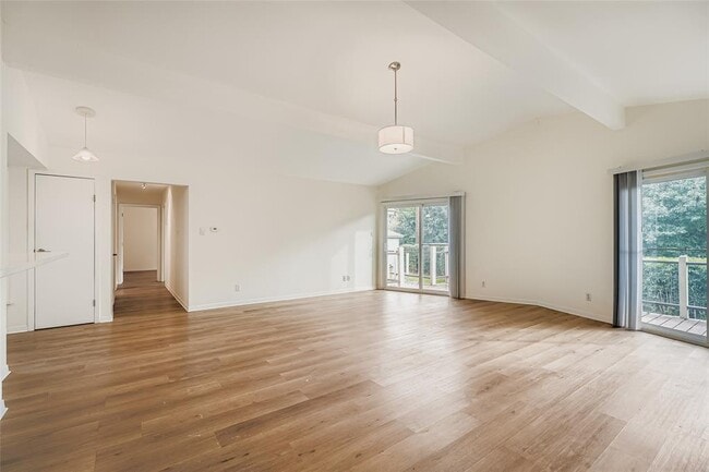 Building Photo - 2000 Cody Ct