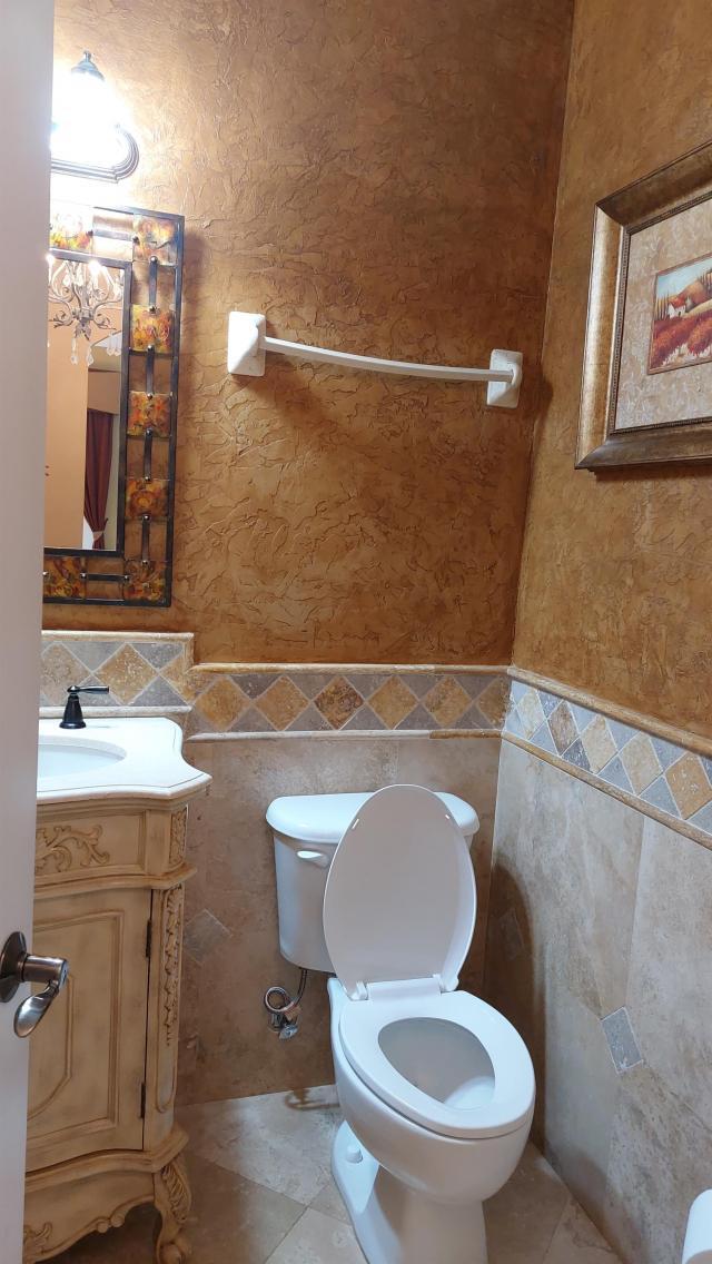 Building Photo - 5 bedroom in Jacksonville FL 32256