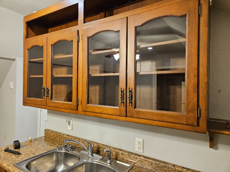 Building Photo - 1253 E 100 S