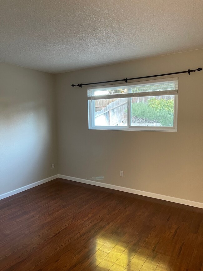 Building Photo - 1742 Shepherd Dr