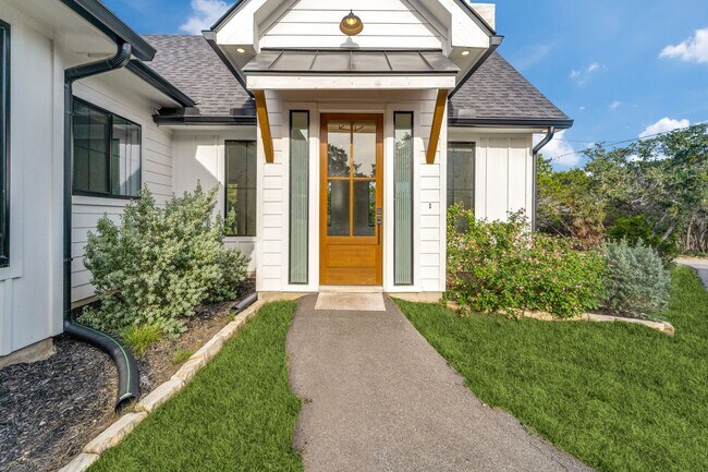 Building Photo - 1211 Westhaven Dr
