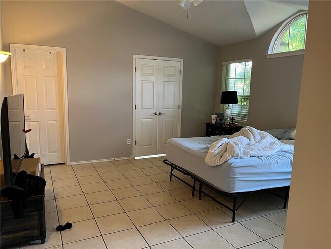 Building Photo - 604 Territory Cove