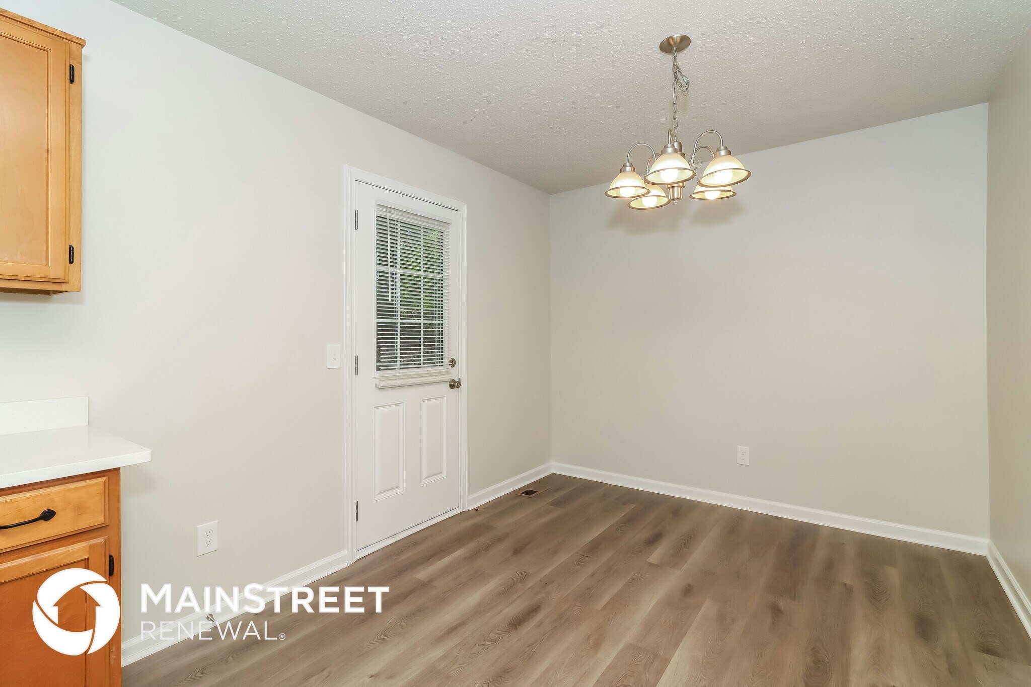 Building Photo - 41 Valley Dr