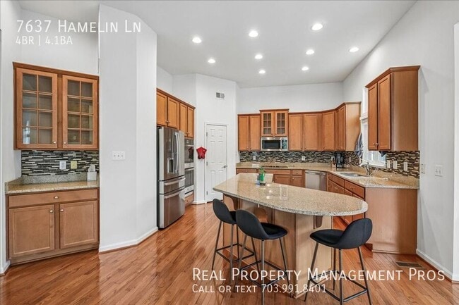 Building Photo - 7637 Hamelin Ln