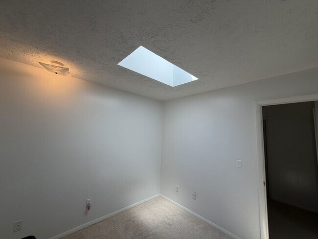 Building Photo - 1538 Hunt Dr
